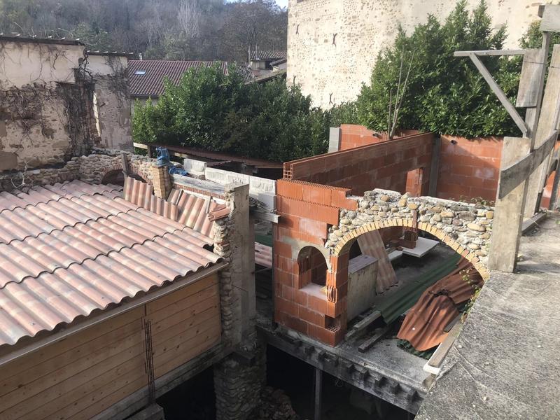 Ruine - 482 m² - 1 pièce