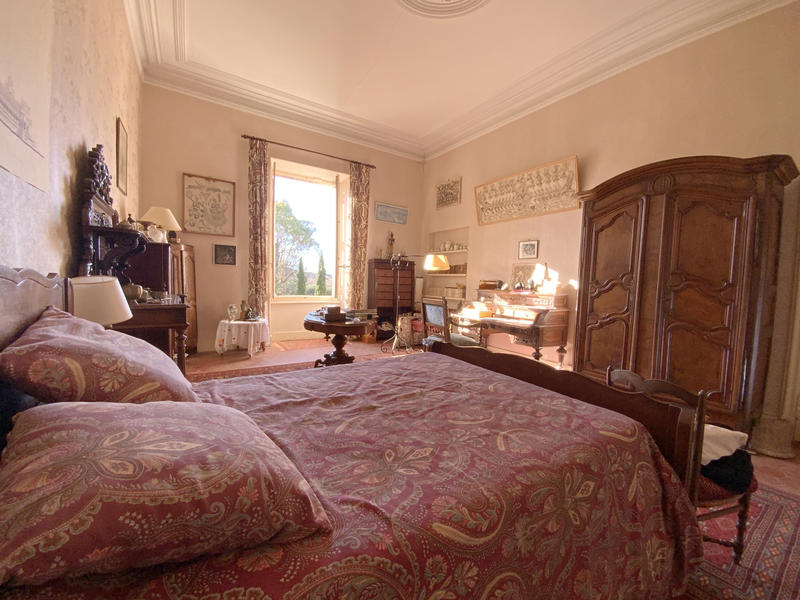 Appartement - 215 m² - 5 pièces