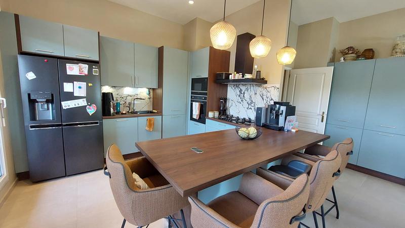 Appartement - 150 m² - 4 pièces