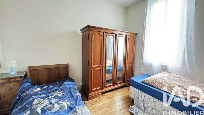 Maison - 250 m² - 9 pièces