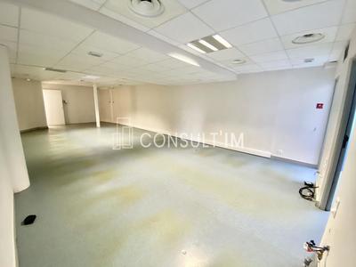 Bureau - 216 m²
