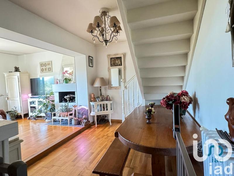 Maison - 95 m² - 5 pièces