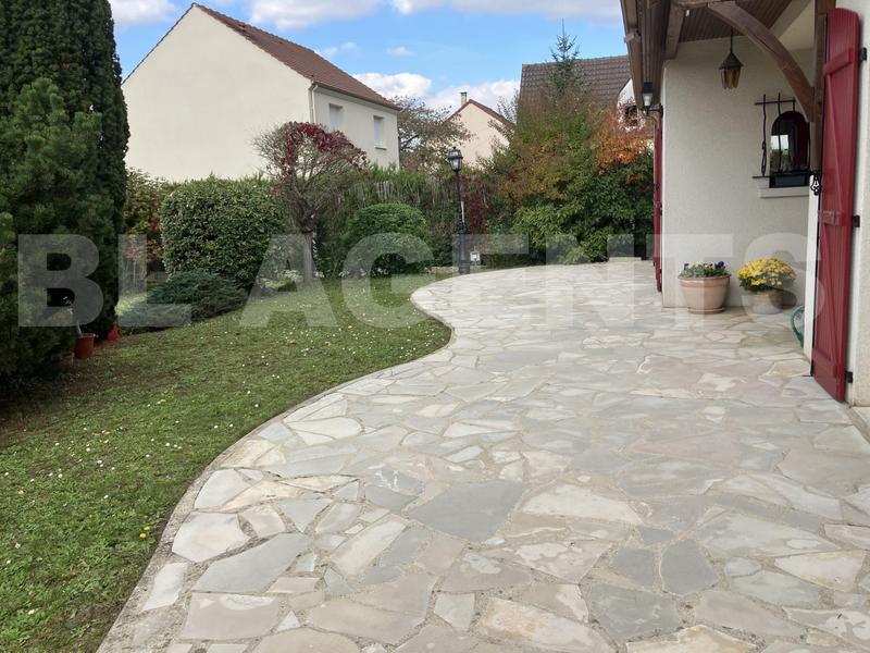 Pavillon - 175 m² - 6 pièces