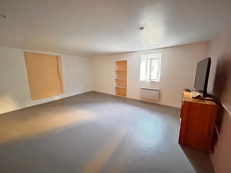 Maison - 181 m² - 9 pièces