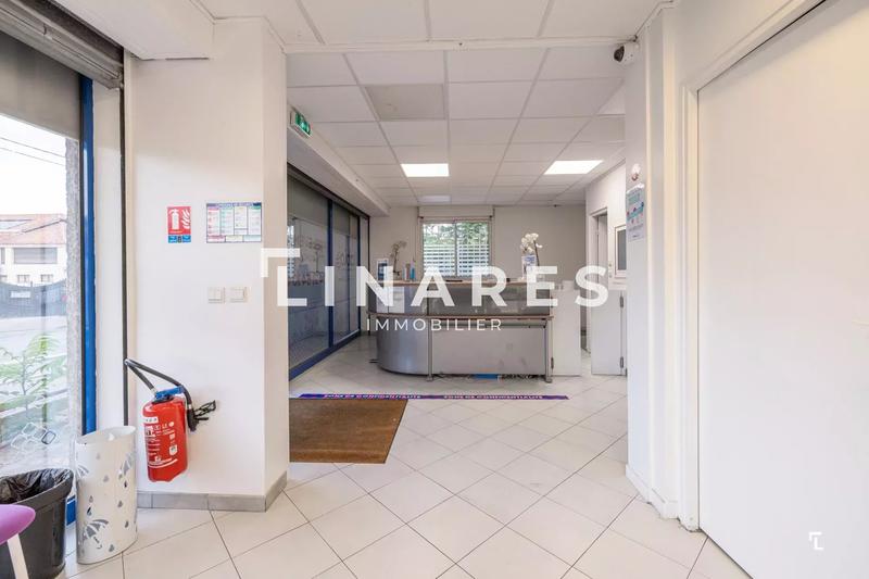 Bureau - 214 m² - 6 pièces