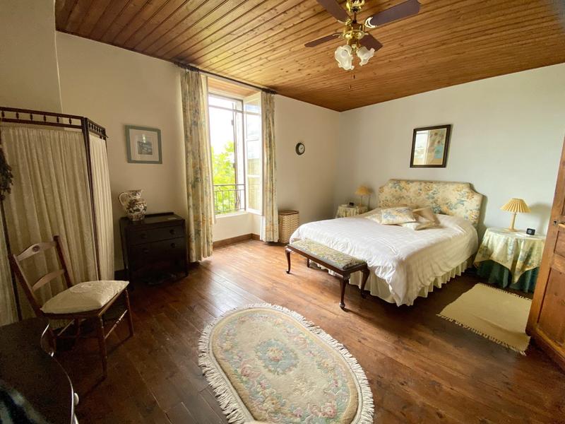 Maison traditionnelle - 110 m² - 5 pièces