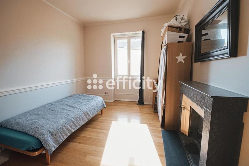 Appartement - 150 m² - 5 pièces
