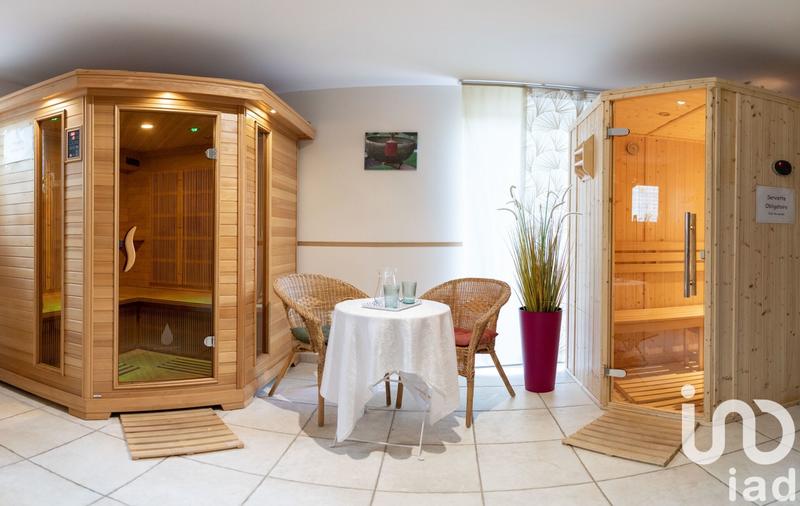 Maison - 322 m² - 11 pièces