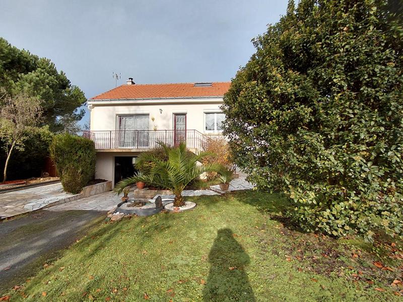 Maison - 91 m² - 5 pièces