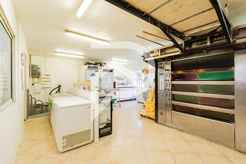 Fonds de commerce - 140 m²