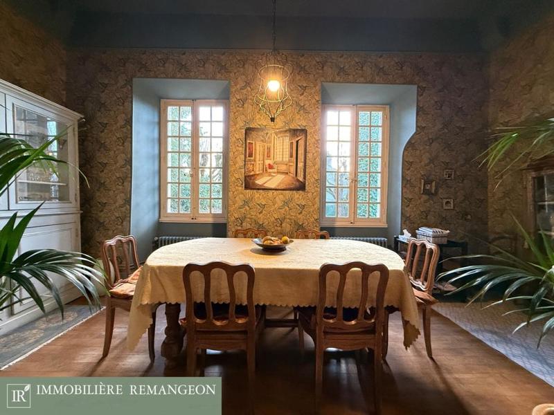 Maison de maîtres - 400 m² - 12 pièces