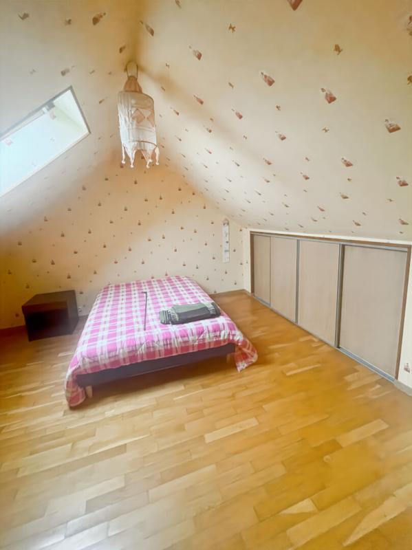 Maison - 250 m² - 10 pièces