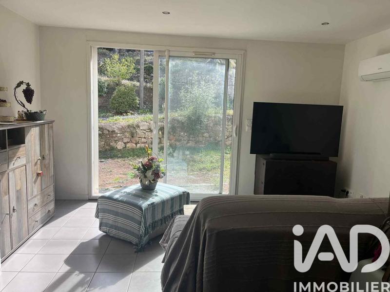 Maison - 200 m² - 11 pièces