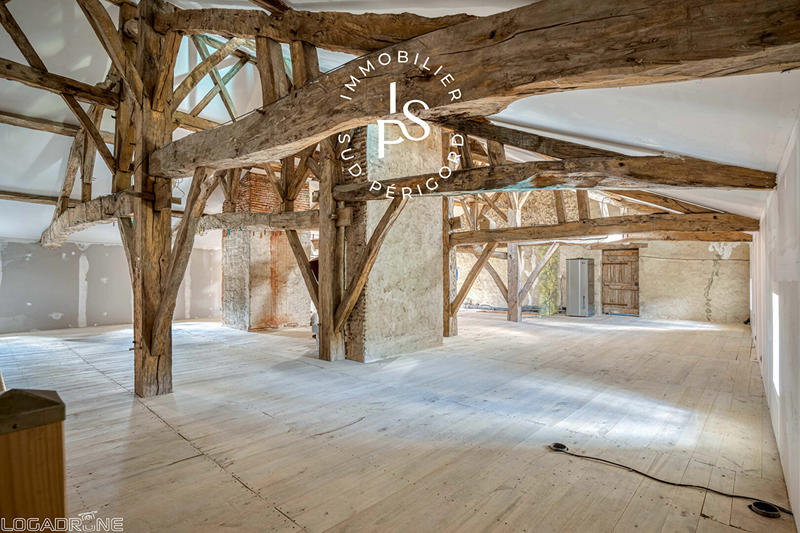 Demeure - 384 m² - 11 pièces