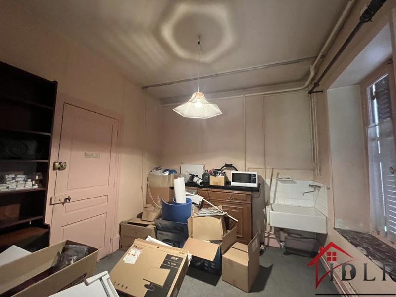 Propriété - 230 m² - 12 pièces