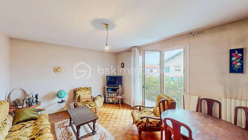 Maison traditionnelle - 165 m² - 6 pièces