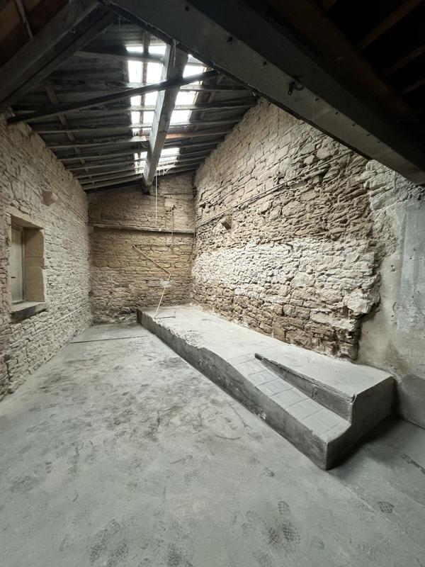 Loft - 173 m² - 1 pièce