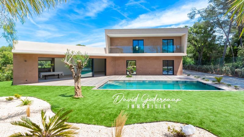 Villa - 287 m² - 8 pièces