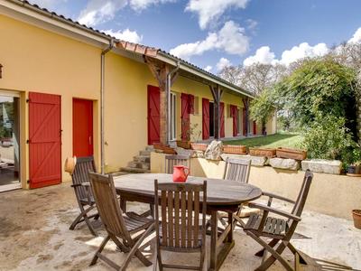 Maison de village - 201 m² - 9 pièces