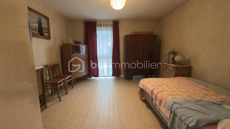 Immeuble - 147 m² - 7 pièces