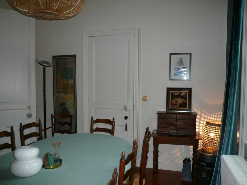 Maison de ville - 261 m² - 11 pièces