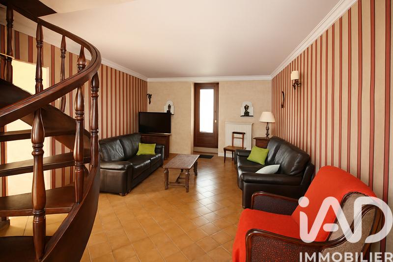 Maison - 208 m² - 6 pièces