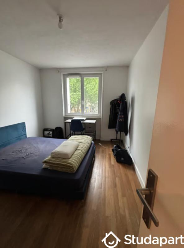 Chambre - 12 m² - 1 pièce