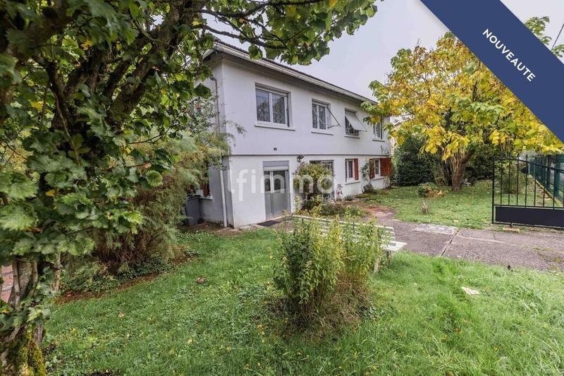 Maison - 180 m² - 7 pièces