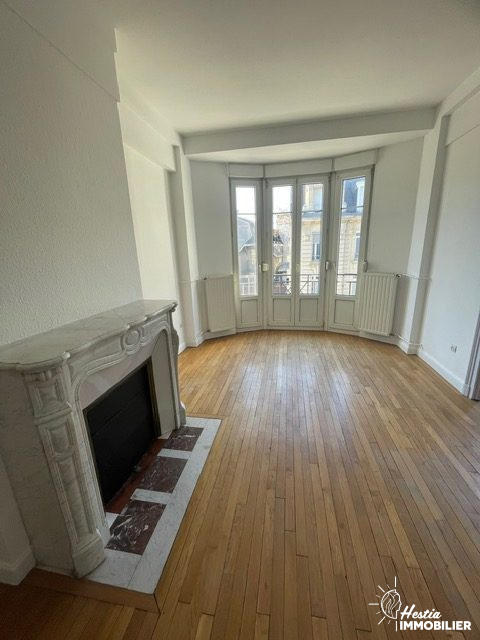 Appartement - 107 m² - 6 pièces