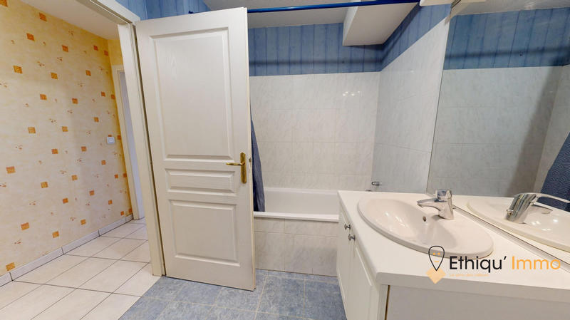 Appartement - 75 m² - 3 pièces