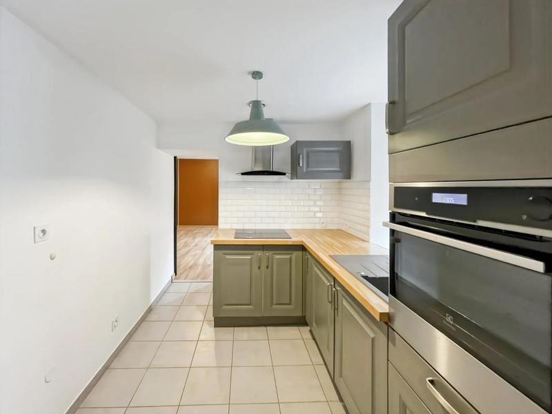 Maison de village - 100 m² - 4 pièces