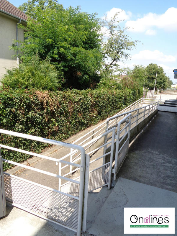 Local commercial - 234 m²