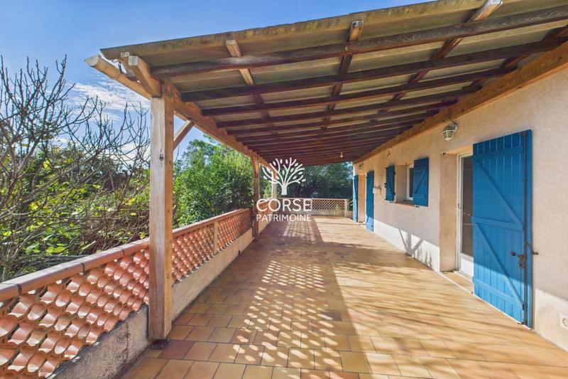 Maison - 104 m² - 5 pièces