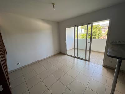 Appartement ancien - 71 m² - 3 pièces