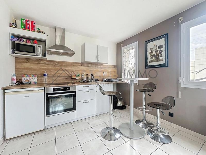 Immeuble - 240 m² - 15 pièces