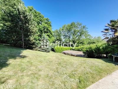 Maison - 262 m² - 10 pièces