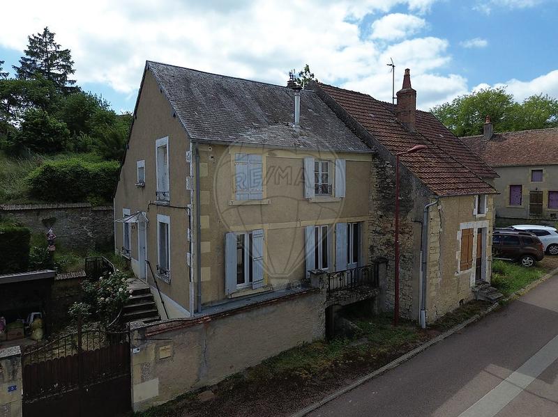 Maison - 100 m² - 5 pièces