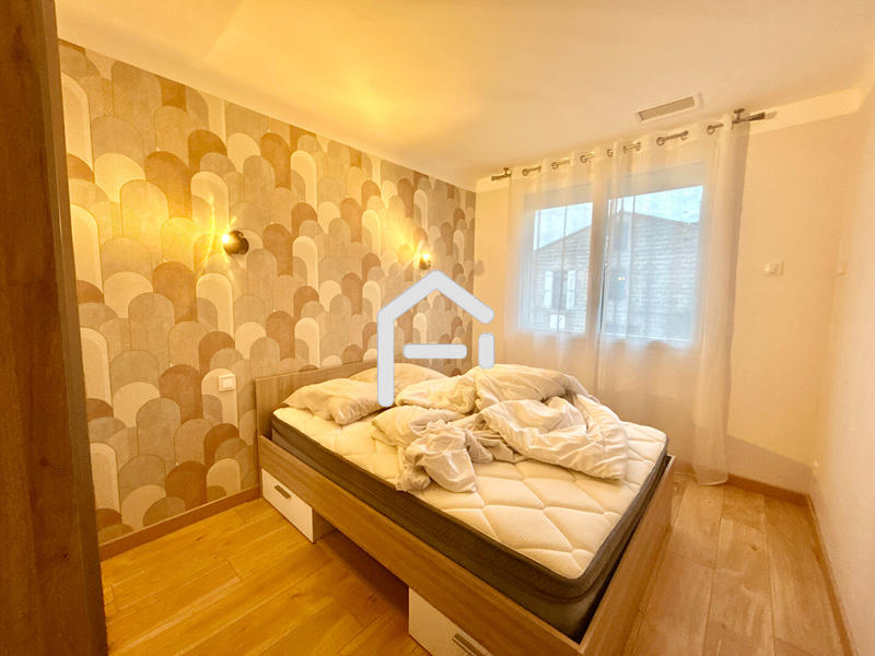 Appartement - 90 m² - 4 pièces