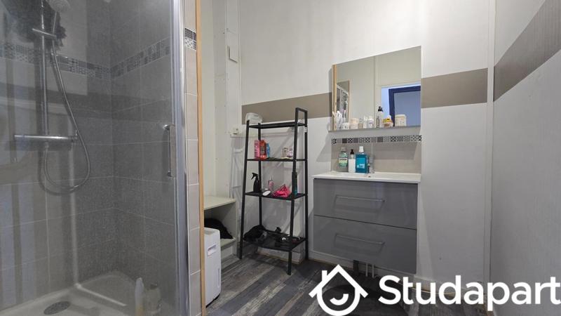 Chambre - 12 m² - 1 pièce