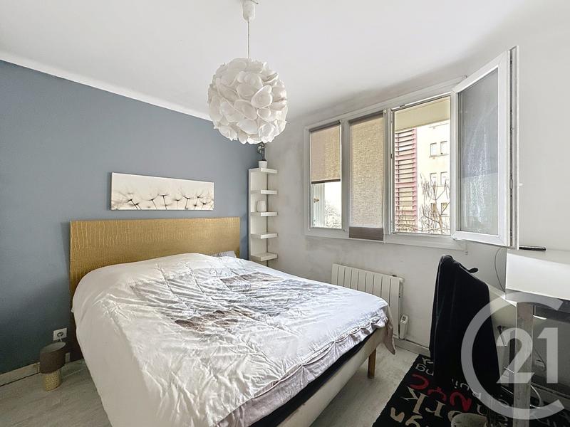 Appartement - 79 m² - 4 pièces