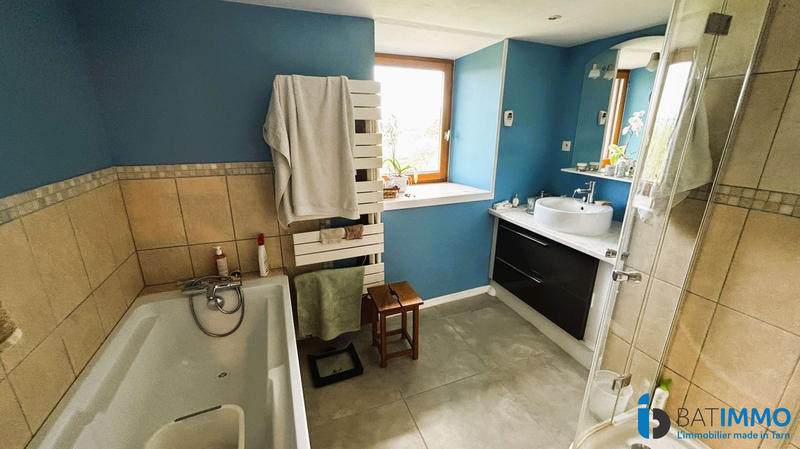 Maison - 373 m² - 8 pièces