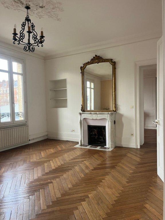 Appartement - 90 m² - 4 pièces