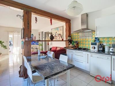 Maison - 295 m² - 12 pièces