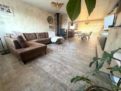 Maison - 96 m² - 5 pièces