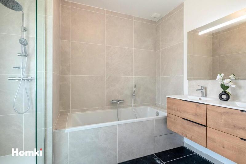 Maison - 183 m² - 6 pièces