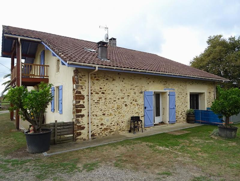 Maison - 251 m² - 8 pièces