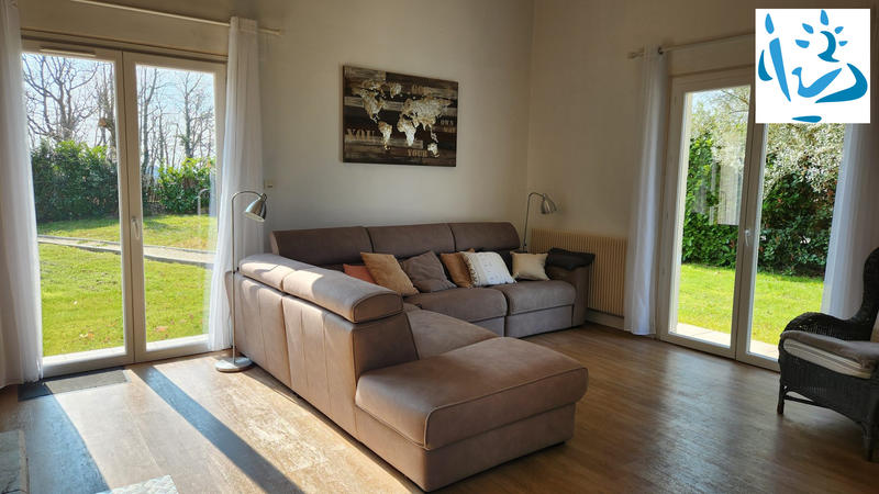 Maison - 280 m² - 8 pièces