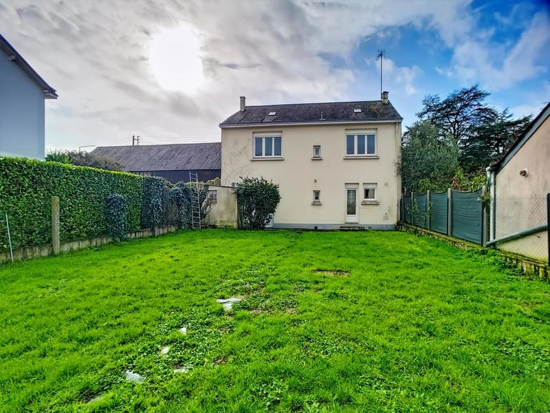 Maison - 96 m² - 5 pièces