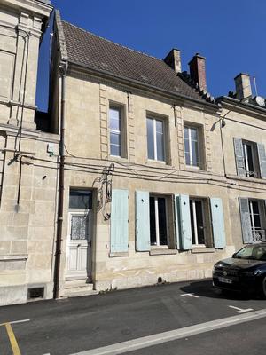 Maison - 151 m² - 6 pièces