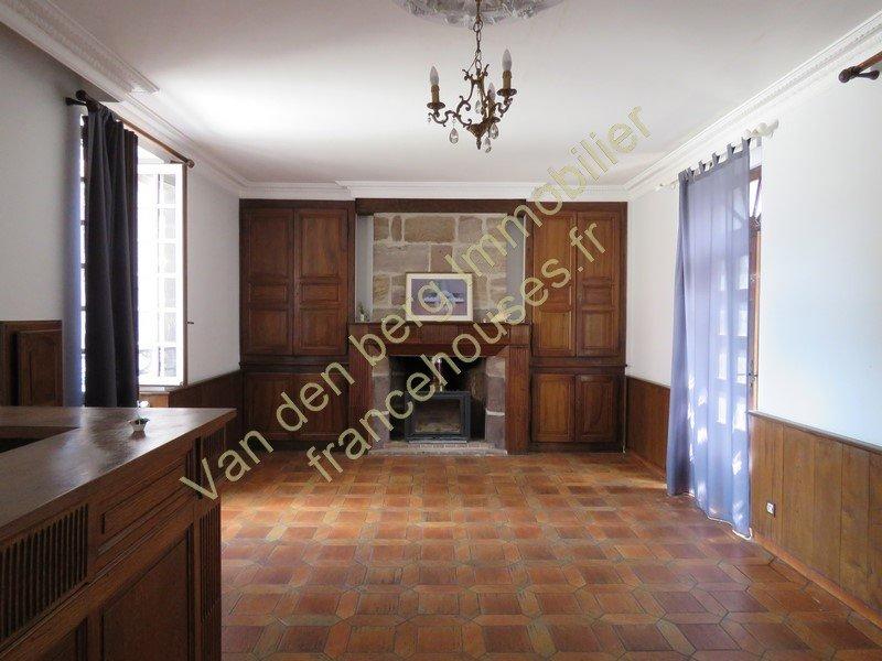 Maison - 732 m² - 23 pièces